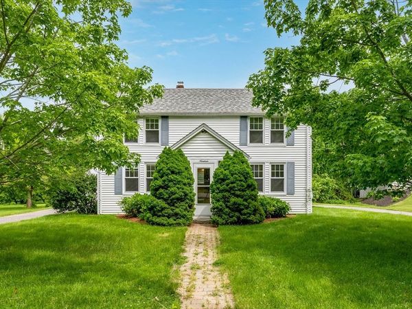 19 Ocean Ave, Rowley, MA 01969