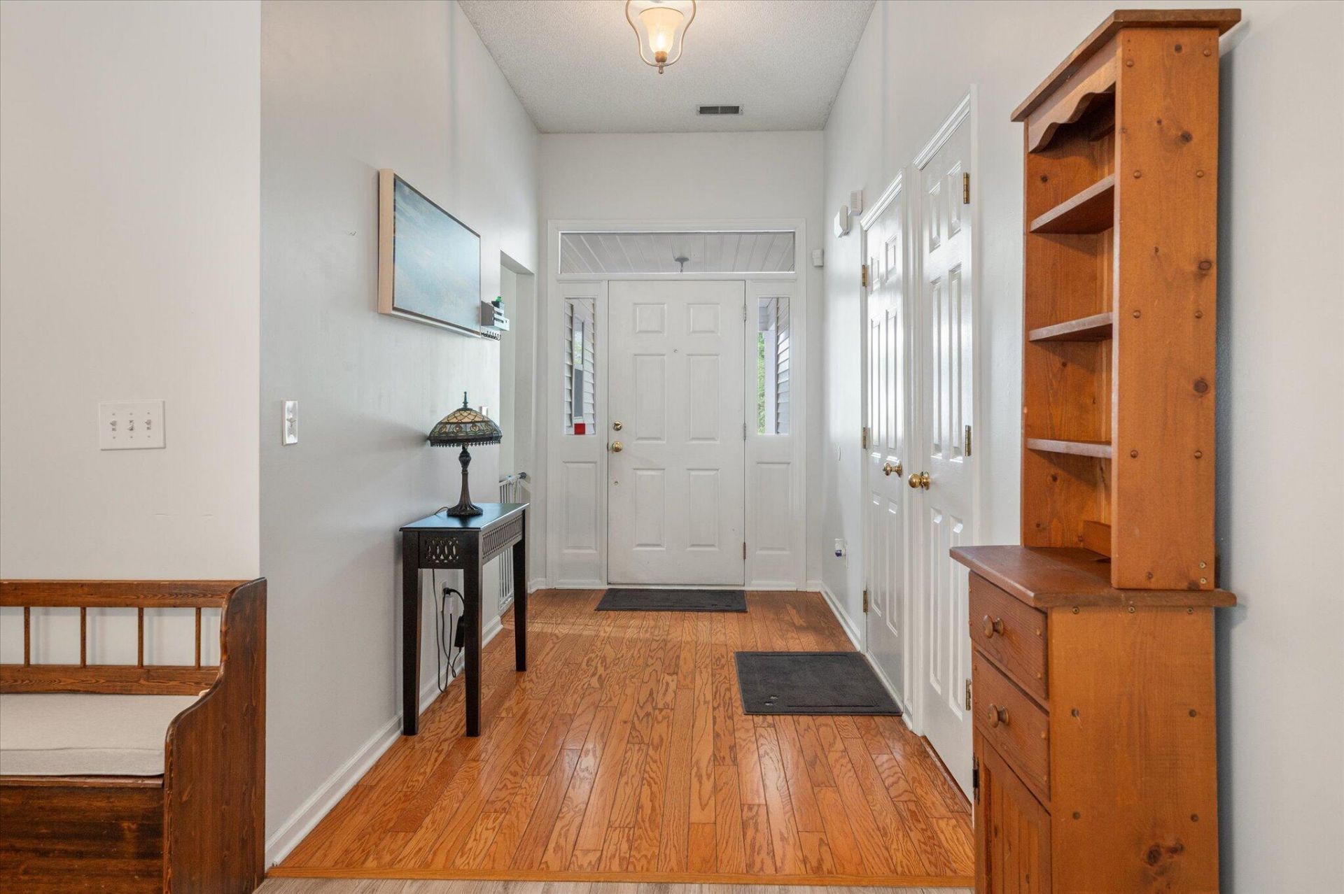 541 Saville Row Photo 23