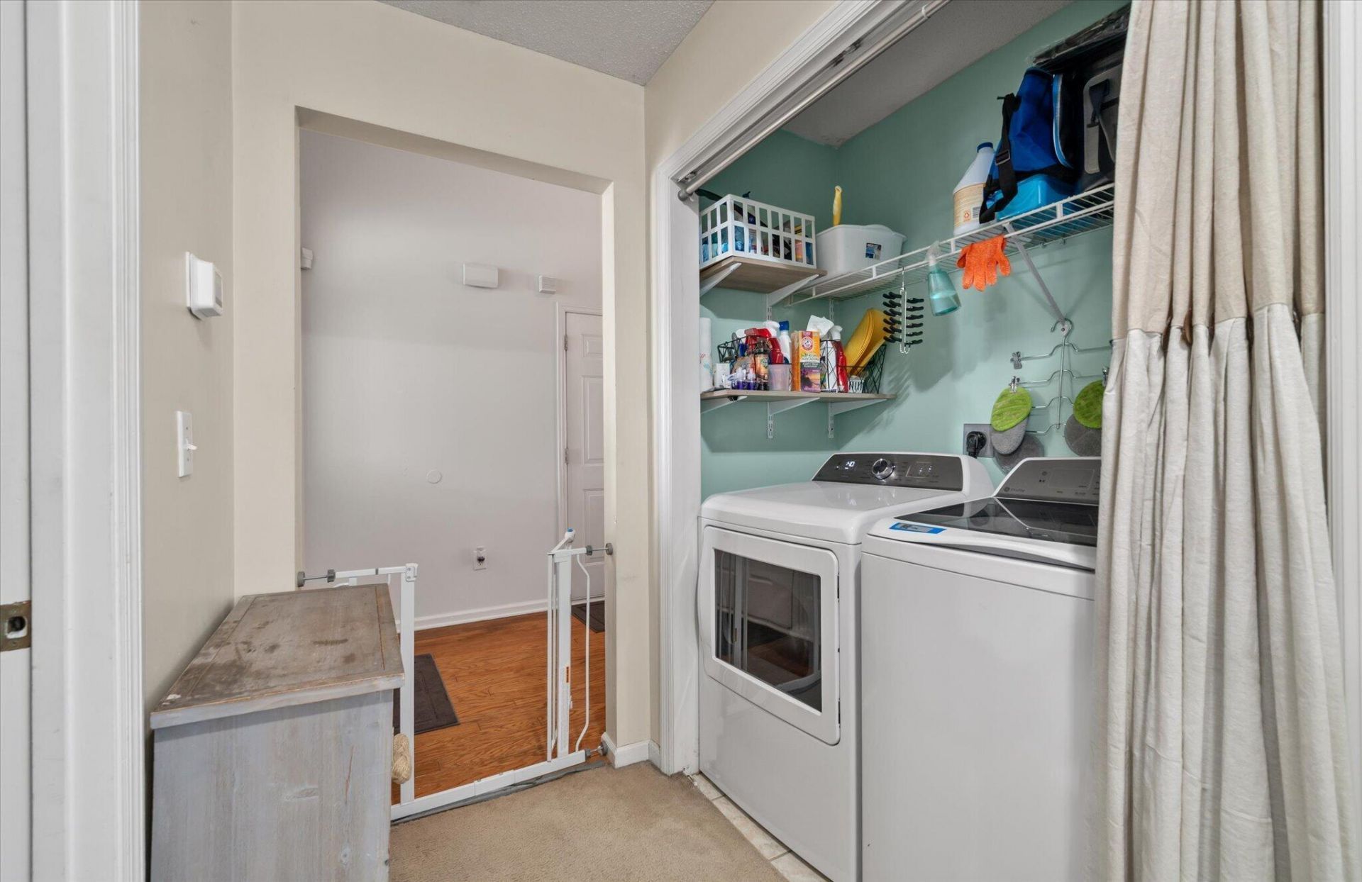 541 Saville Row Photo 27