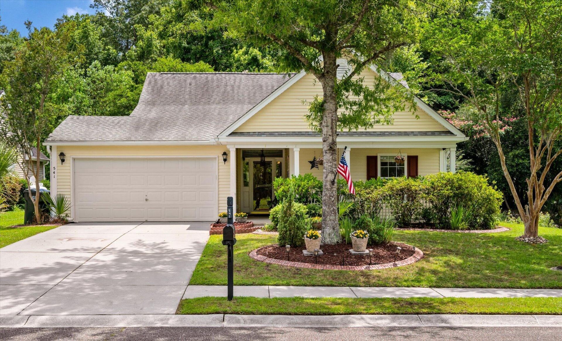 541 Saville Row Photo 37