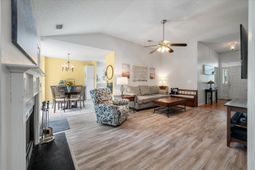 541 Saville Row photo 4