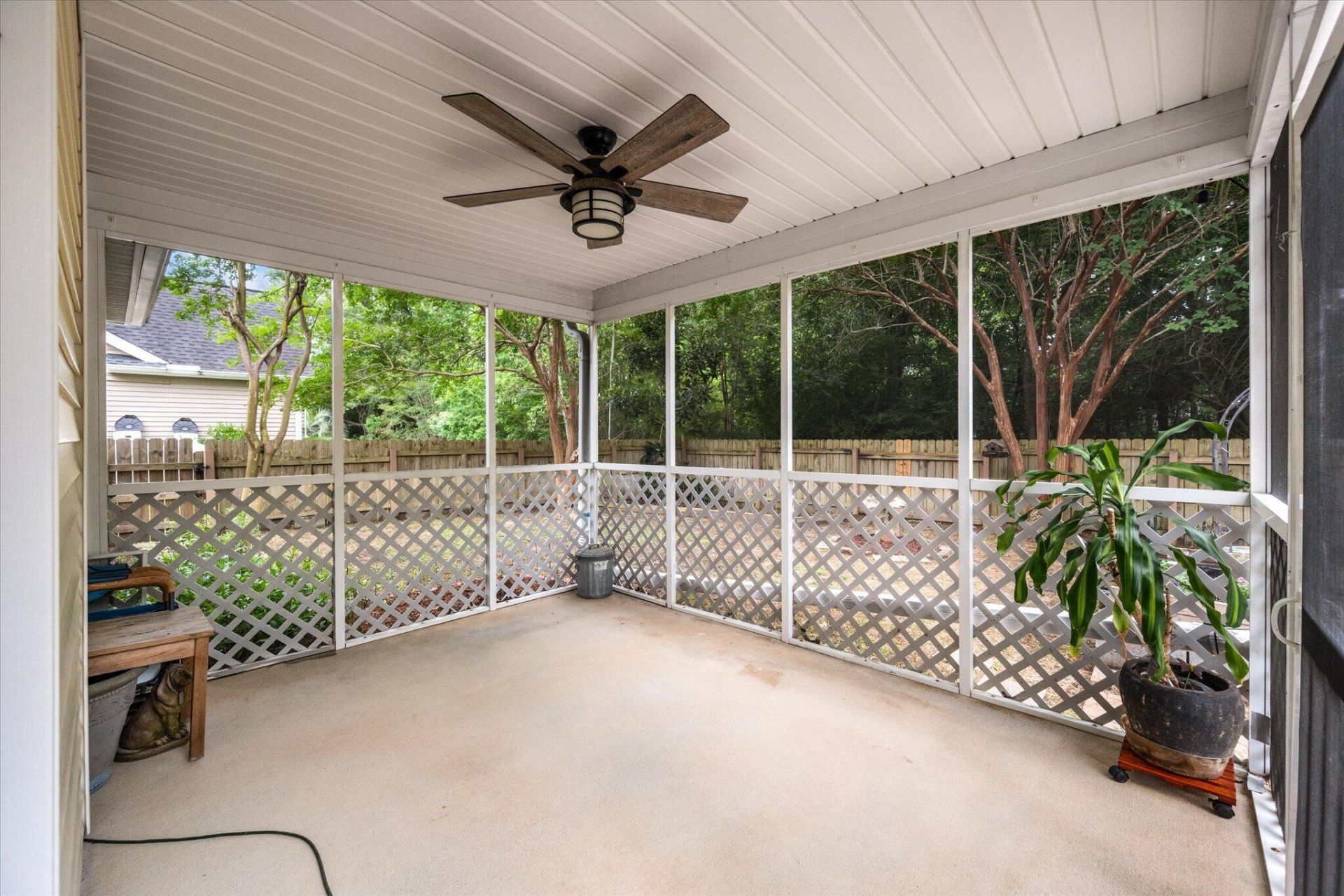 541 Saville Row Photo 8