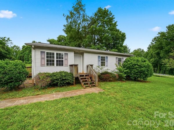 2130 Haven Circle SE, Lenoir, NC 28645