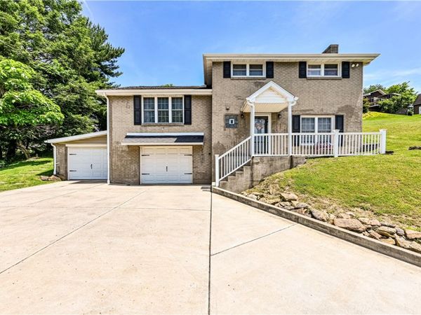 765 Robbins Station Rd, Irwin, PA 15642
