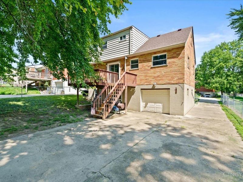 5455 Hyacinth Terrace, Green Township, OH 45248 Photo 24