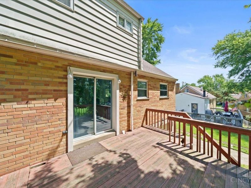 5455 Hyacinth Terrace, Green Township, OH 45248 Photo 28