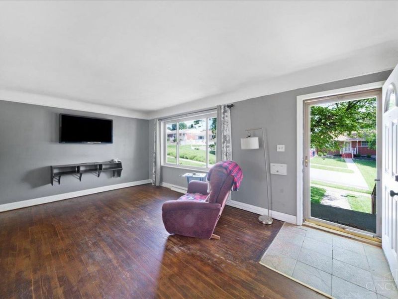5455 Hyacinth Terrace, Green Township, OH 45248 Photo 3