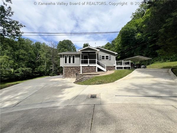 886 Lynn Brooke Place, Charleston, WV 25312