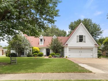 1303 W Barton Street, West Memphis, AR 72301