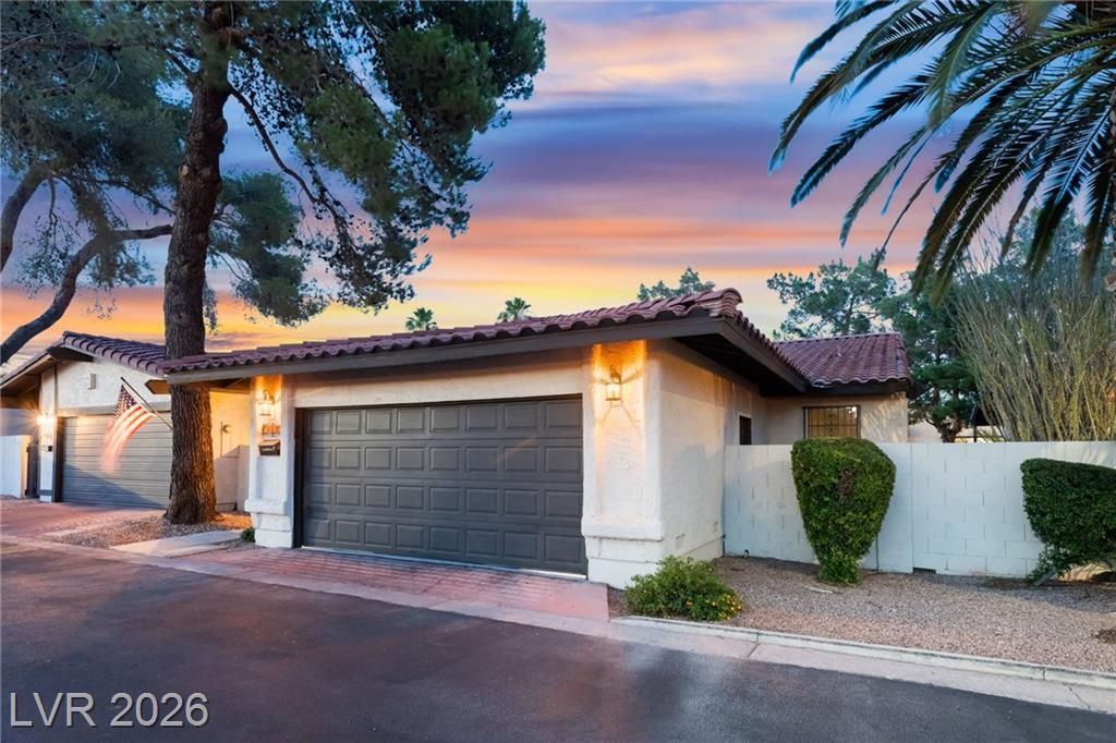 4214 Whippoorwill Circle, Las Vegas, NV 89121 Main Photo