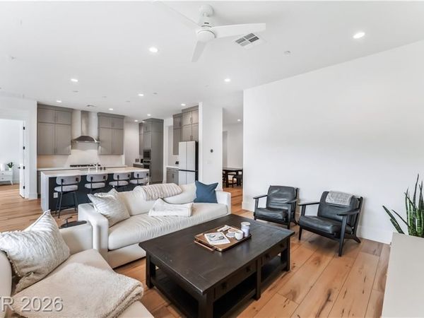 10239 Meandering Dell Avenue, Las Vegas, NV 89166