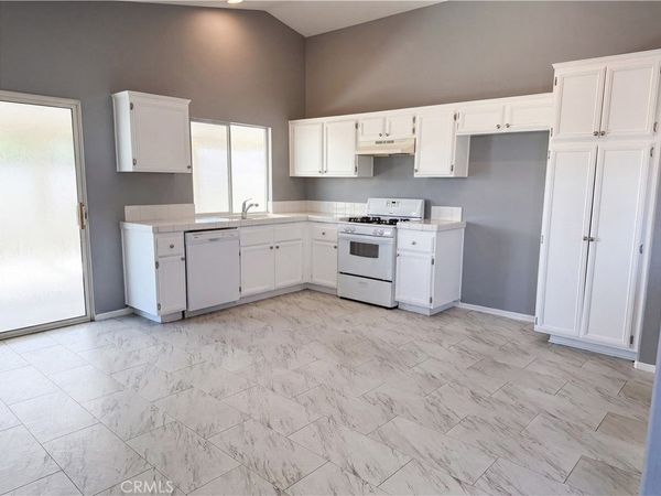 13577 Monterey , Victorville, CA 92392