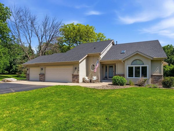 17678 Kettering Trail, Lakeville, MN 55044