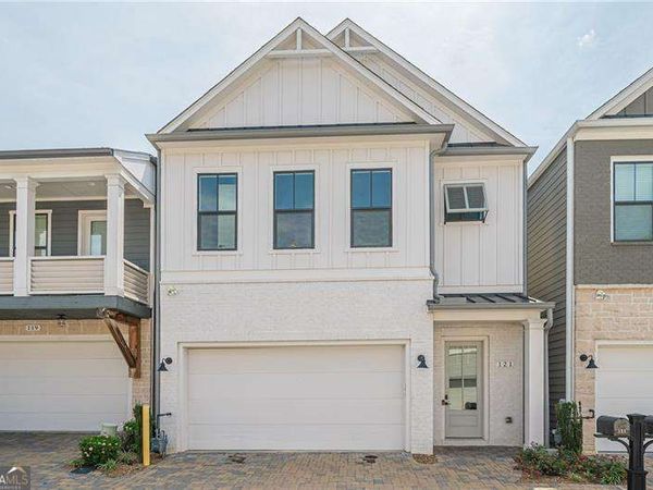 121 Village Green Avenue, Woodstock, GA 30189