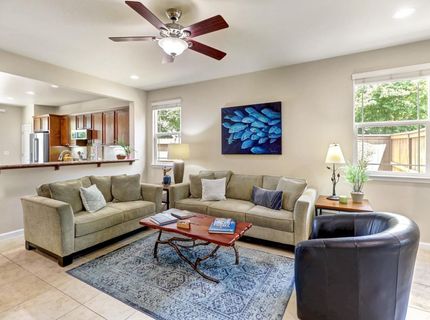 7425 Foxburgh Ct, Elk Grove, CA 95757 Photo
