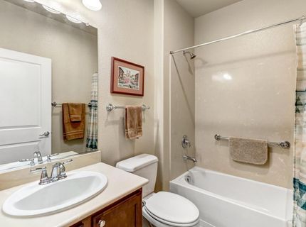 7425 Foxburgh Ct, Elk Grove, CA 95757 Photo
