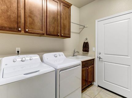 7425 Foxburgh Ct, Elk Grove, CA 95757 Photo