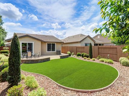 7425 Foxburgh Ct, Elk Grove, CA 95757 Photo