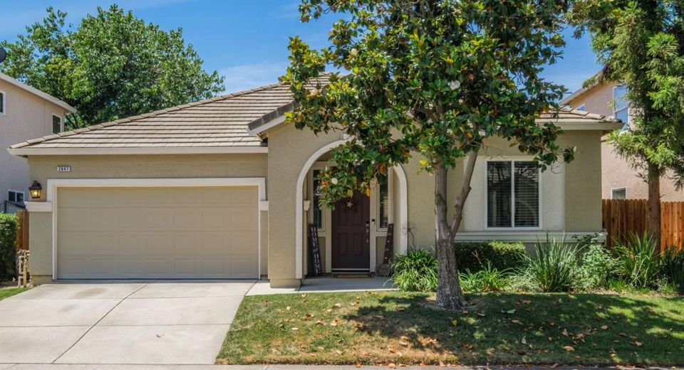 2847 Belle Fleur Way, Sacramento, CA 95833 Photo