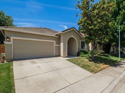 2847 Belle Fleur Way, Sacramento, CA 95833 Photo