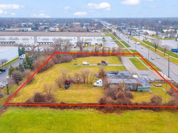 24500 Dequindre Road , Warren, MI 48091