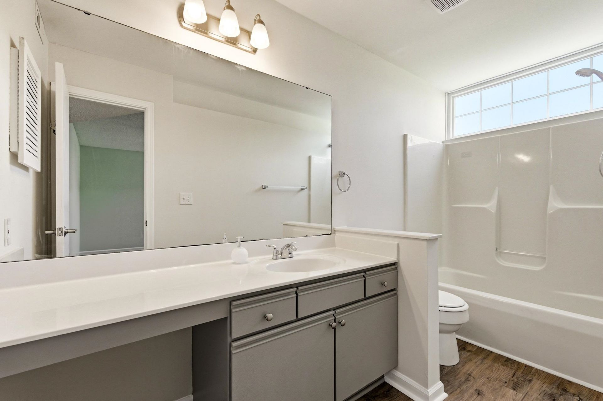 2150 C Clearwater Dr. Photo 18