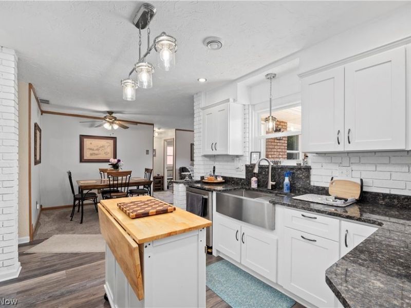 5290 Kevin Street , Sheffield Village, OH 44054 Photo 13