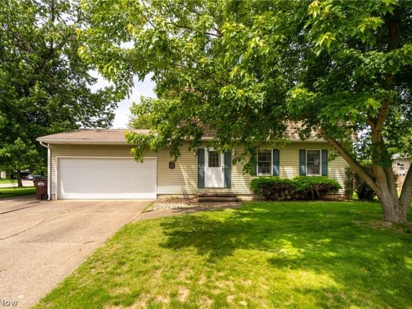6908 Hidden Valley Drive , Amherst, OH 44001