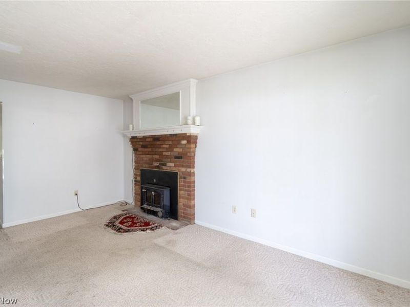 6908 Hidden Valley Drive, Amherst, OH 44001 Photo 10
