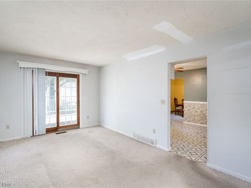6908 Hidden Valley Drive, Amherst, OH 44001 Photo 11