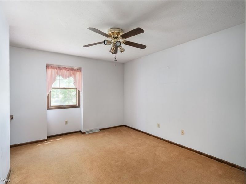 6908 Hidden Valley Drive, Amherst, OH 44001 Photo 16