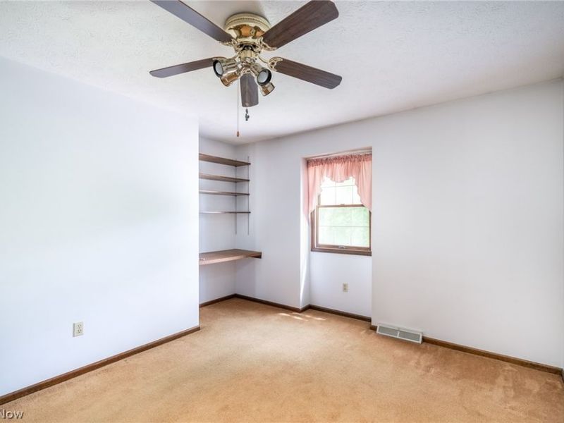 6908 Hidden Valley Drive, Amherst, OH 44001 Photo 17