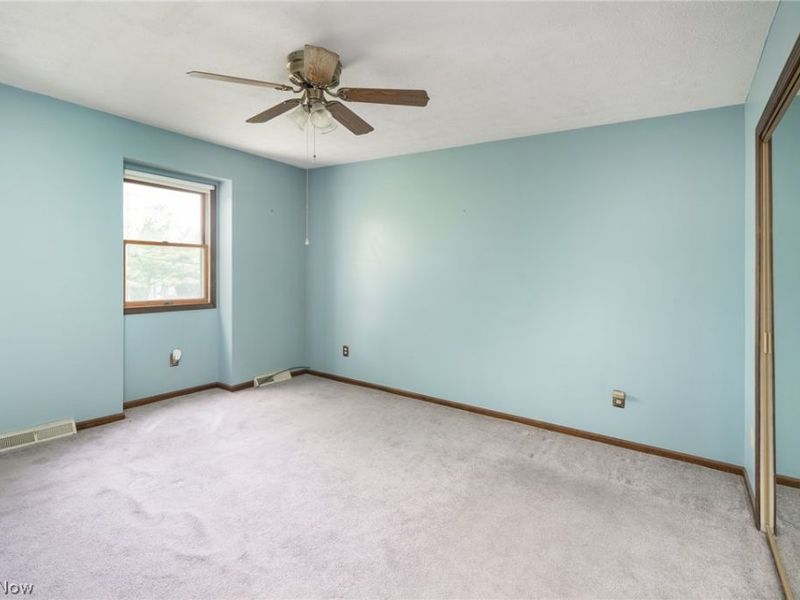 6908 Hidden Valley Drive, Amherst, OH 44001 Photo 20