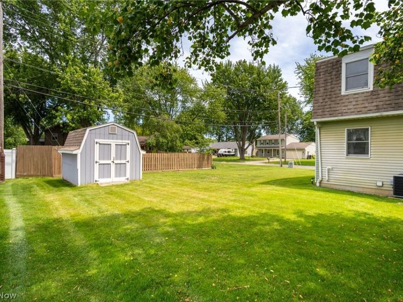 6908 Hidden Valley Drive, Amherst, OH 44001 Photo 37