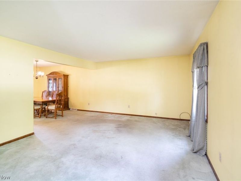 6908 Hidden Valley Drive, Amherst, OH 44001 Photo 7