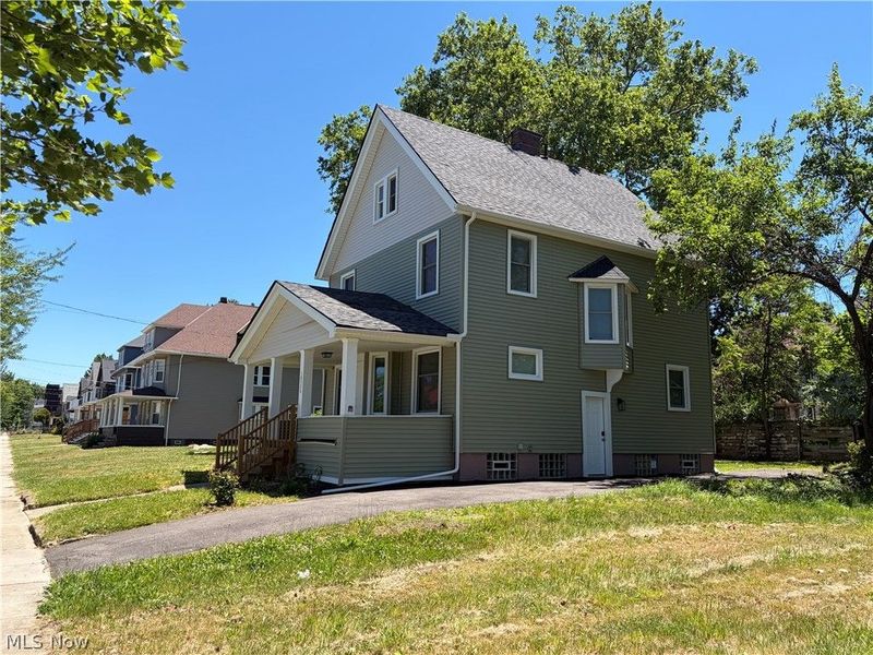 10524 Lee Avenue, Cleveland, OH 44106 Photo 2