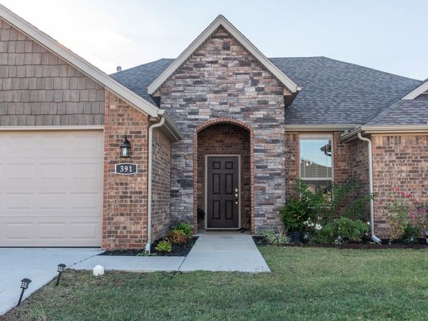 391 Holly Street , Centerton, AR 72719