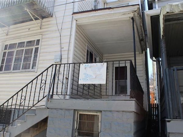 569 Linden Way , Donora, PA 15033