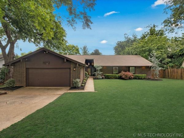 8229 S College Avenue , Tulsa, OK 74137