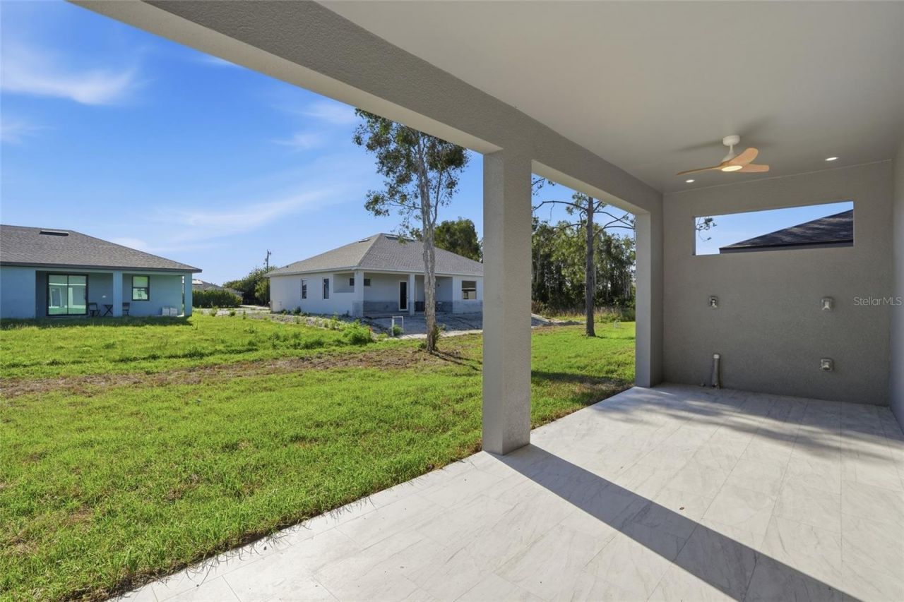 429 Palmyra Avenue , Lehigh Acres, FL 33974 Photo