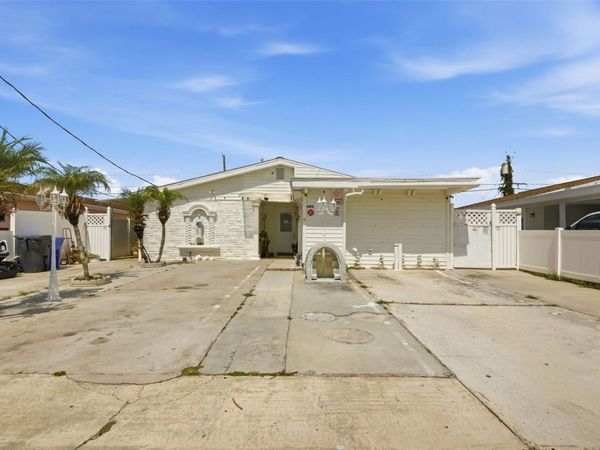 6812 N THATCHER AVENUE , TAMPA, FL 33614