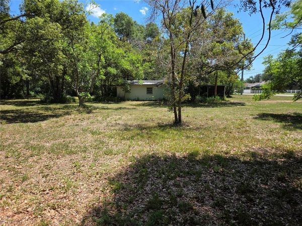 3810 E LUMSDEN ROAD , VALRICO, FL 33594