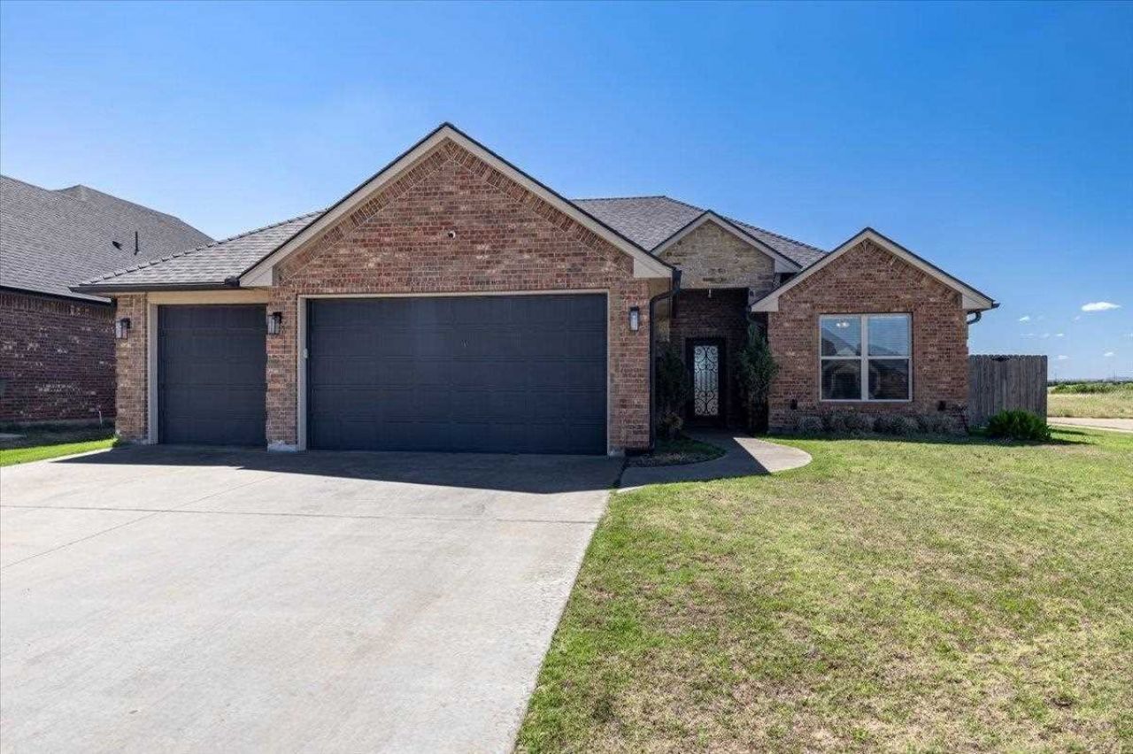2189 SW 56th Street, Lawton, OK 73505 Main Photo