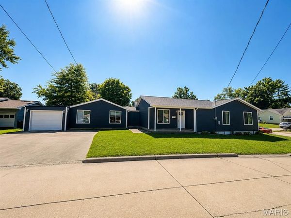 828 Dorothy Drive , Jackson, MO 63755