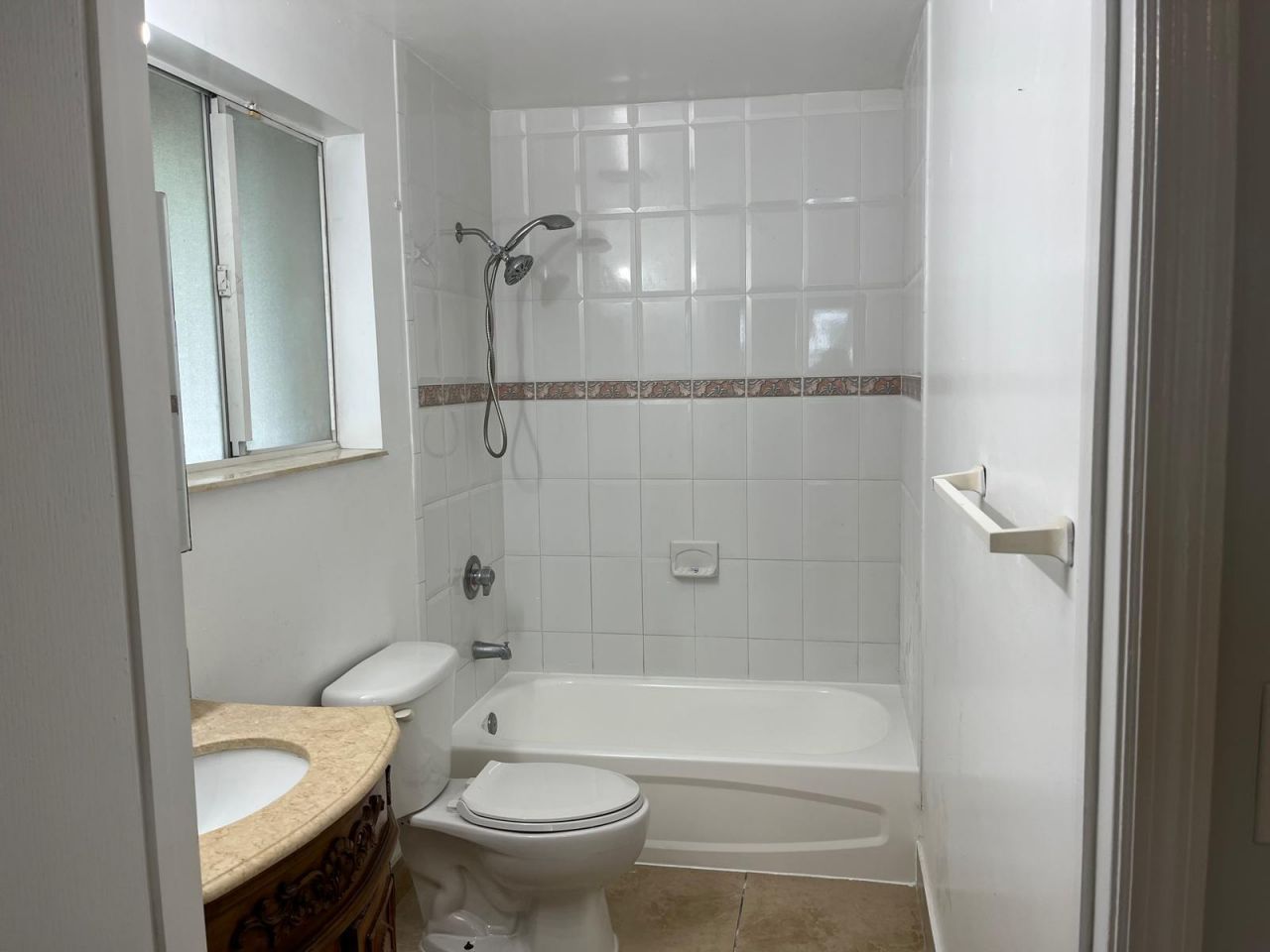 201 NW 177th Street, Unit B-206, Miami Gardens, FL 33169 Photo