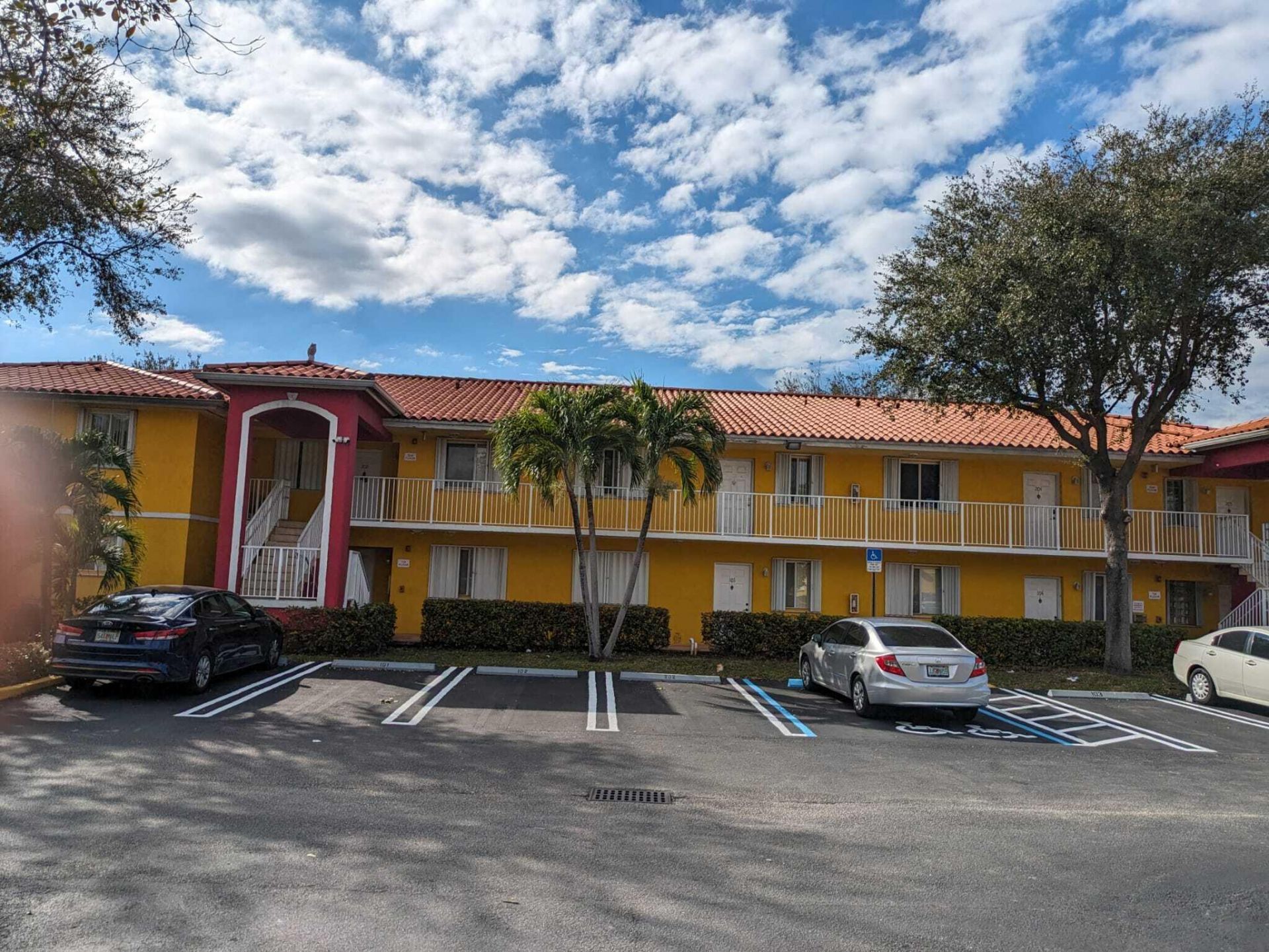 201 NW 177th Street, Unit B-206, Miami Gardens, FL 33169 Photo