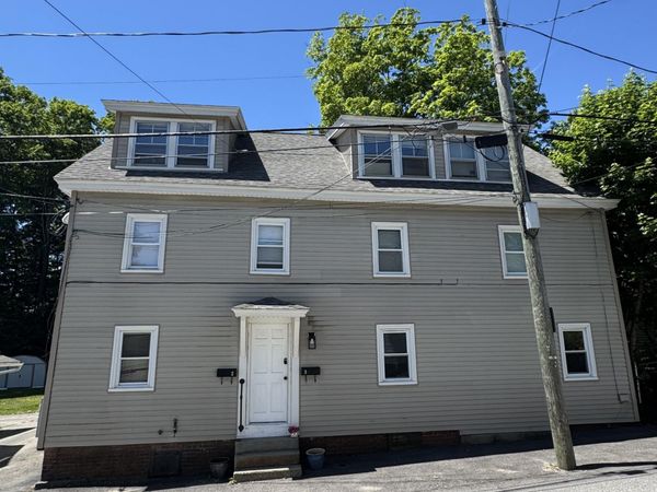 29 Central Street, Unit 2, Newmarket, NH 03857