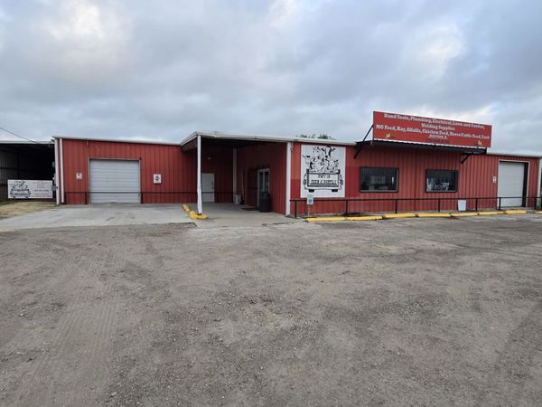 19821 STATE HIGHWAY 16 S, Von Ormy, TX 78073