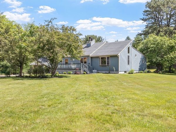 90 Kingman St, Taunton, MA 02718
