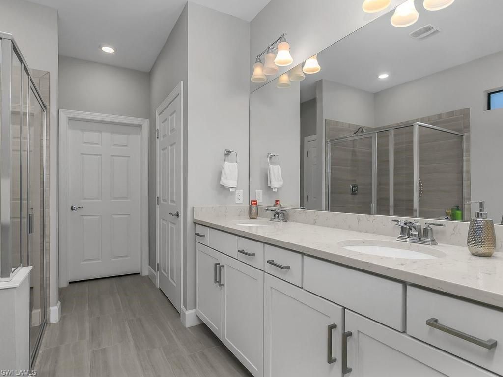 17581 Ashcomb Way, Estero, FL 33928 Photo